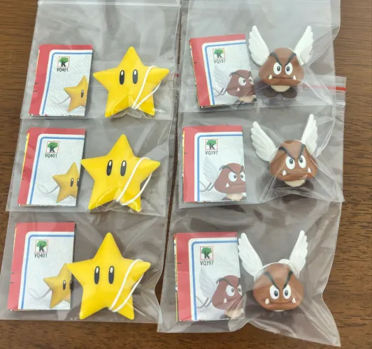 Kit com 3 Super Estrela + 3 Paragoomba Kinder Joy Super Mário 