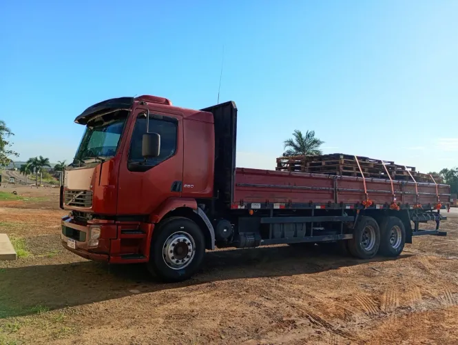 caminhão Truck VM 260 LX  6x2