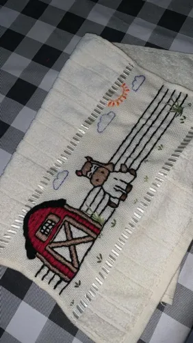 Bordados a mão infantis 