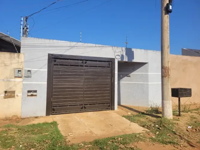 Casa no são Conrado de 2 quartos e espaço de quintal.