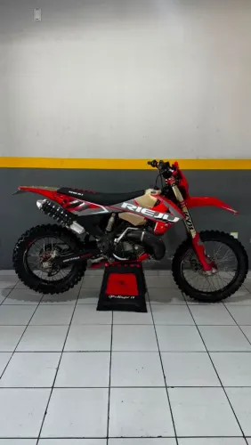 Rieju six days 300 ano 2025