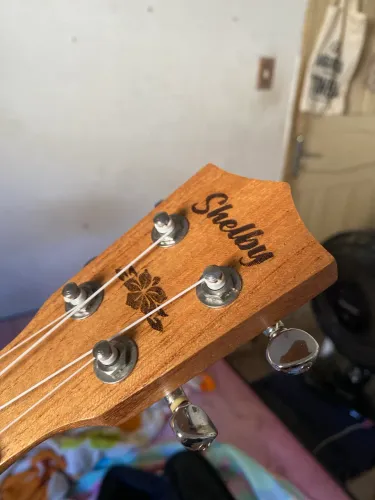 ukulele shelby soprano cor clara + capinha