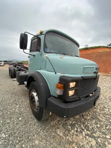 Mercedes-Benz L-1113(Rodagem 295; Ar condicionado) diesel 1975