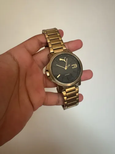Relógio Masculino Puma Dourado / Bronze - Fundo Preto (WR 100M)
