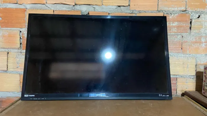 TV marca STI 42 polegadas 