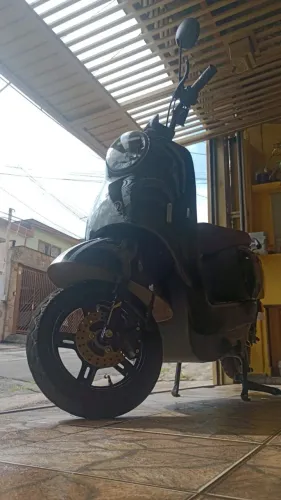 Scooter elétrica
