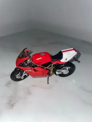 Miniatura Ducati 996 SPS / Superbike - Escala 1:18 Maisto (Vermelha)