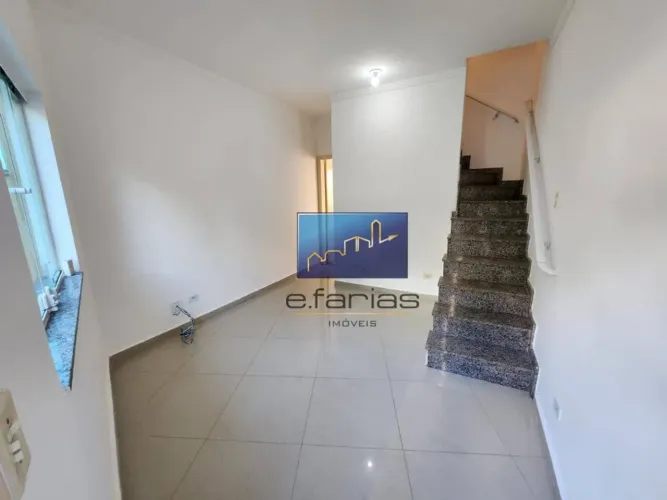 Sobrado com 3 dormitórios para alugar, 120 m² por R$ 3.755,00/mês - Chácara Seis de Outubr
