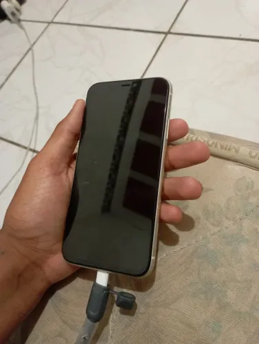 IPHONE 11 64G TELA E BATERIA TROCADAS FUNCIONAMENTO 100%