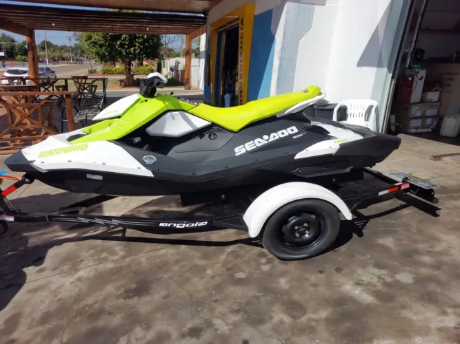 Vendo ou Troco Jet ski Spark 2024 