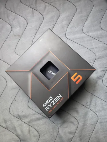 AMD Ryzen 5 7600