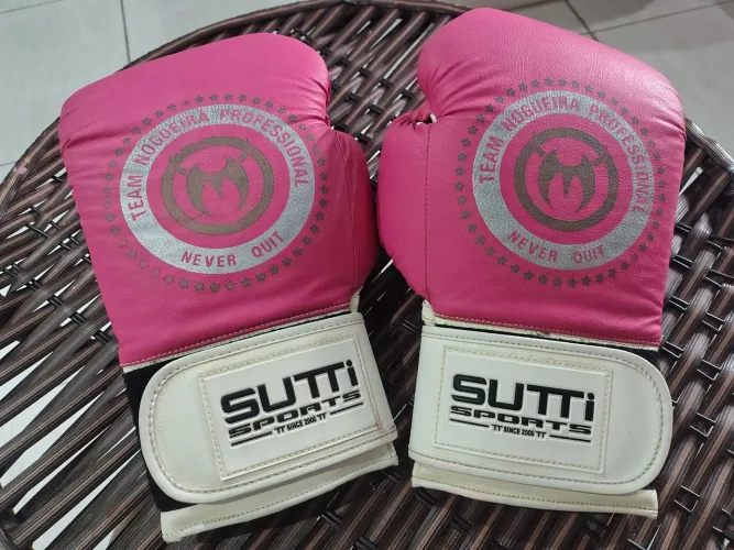 Luva de Muay Thai