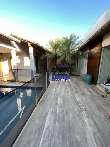 ALUGA-SE Linda casa térrea de esquina AMPLIADA E REFORMADA SEMI MOBILIADA, com 300 m2., CO