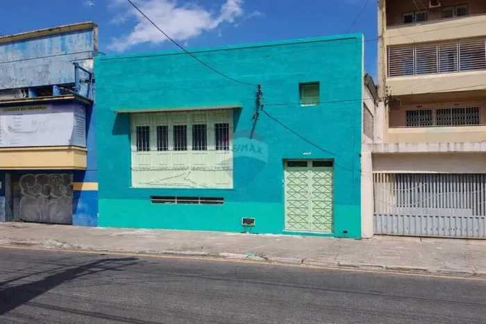 Casa à venda com 435,6 m² na Cidade Velha - Avenida 16 de Novembro!