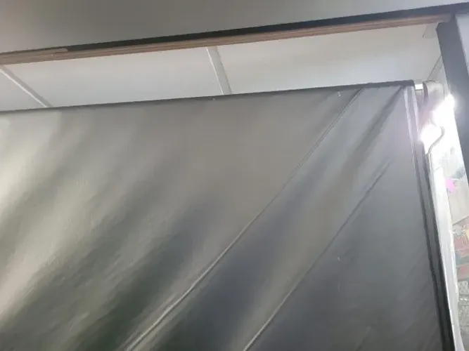 Toldo cortina para comércio 