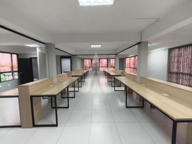 SALA COMERCIAL COM ESPAÇO AMPLO NO CENTRO DE JOINVILLE