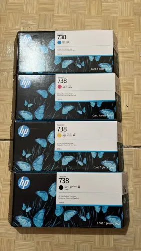 Cartucho de Ploter Hp modelo 738, 300ml