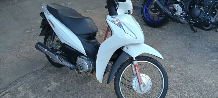 Honda BIZ 110i Branca 2024/2024. WJ Veículos.