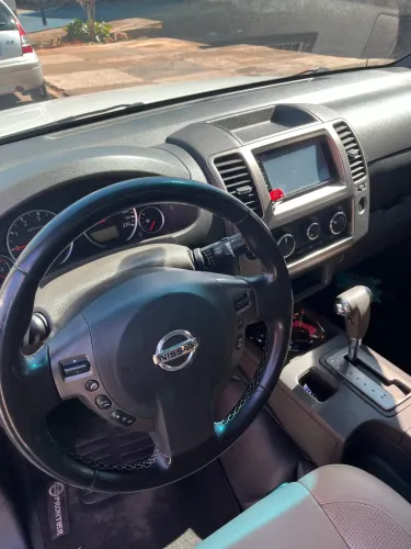 Nissan Frontier SV AT. CD 4X4 2.5 TB Dies. Aut. 2016