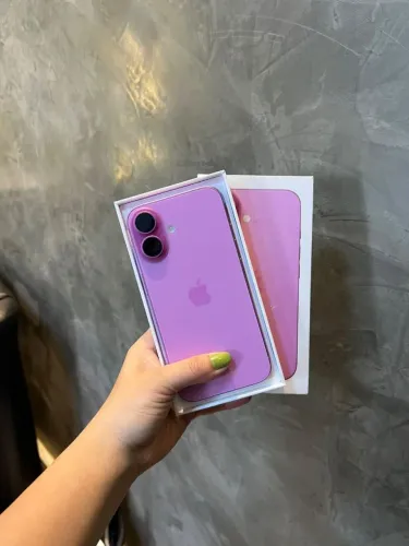 iPhone 16 128gb<br><br>100%<br><br>Garantia Apple até junho 2027, com cabo original !<br><br>3.550,00 reais