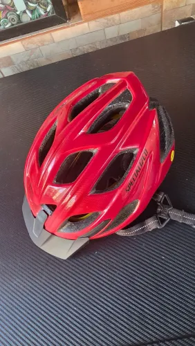 Capacete Specialized
