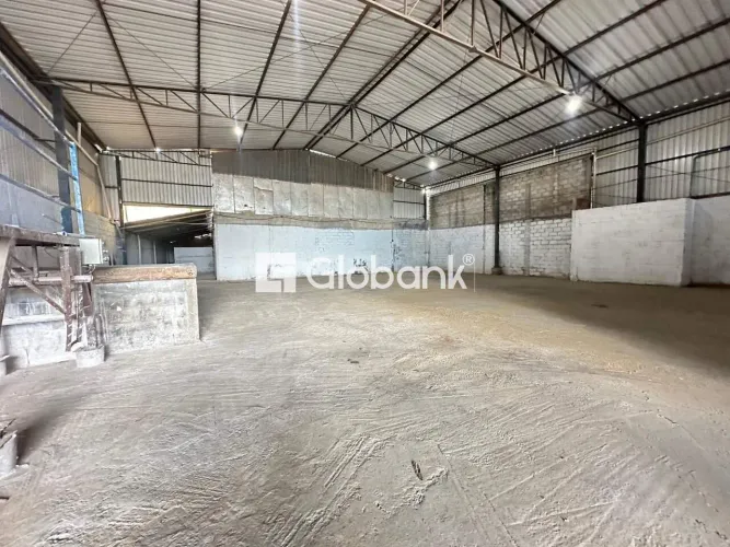 Galpão para aluguel Distrito Industrial 600m² Montes Claros MG