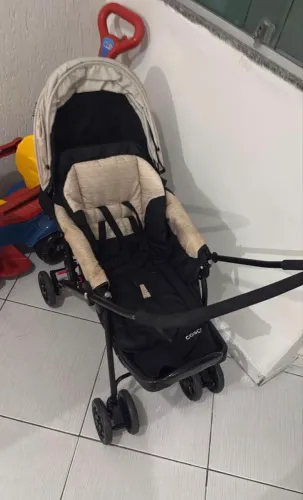 Vendo conjunto carrinho de bebê + bebê conforto!