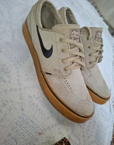 Nike SB Stefan Janoski.