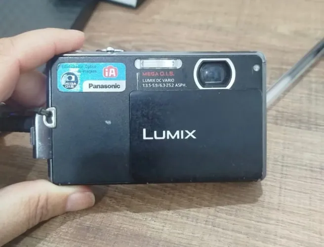 Câmera fotográfica Panasonic