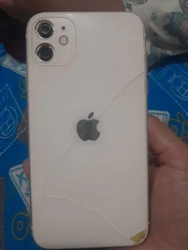 Iphone 11 64gb precisa trocar traseira ea câmera 