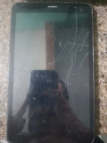 Vendo 2 tablets para conserto ou retirada de peças