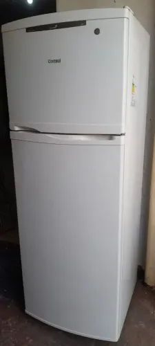 Geladeira 110 v funcionando normalmente entrego sem tax