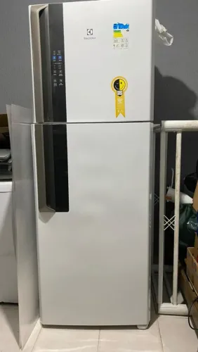 Geladeira Eletrolux 474L frostfree inverter