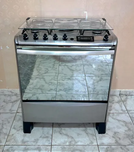 VENDO FOGÃO DE 5 BOCAS FRENTE INOX ESPELHADO