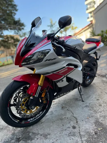 Yamaha R6 - YZF R6 - 600