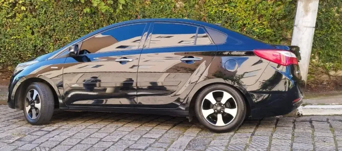 Hyundai HB20S C.style/c.plus1.6 Flex 16V Aut. 4P 2015