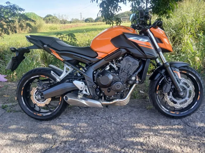 Cb 650f muito nova