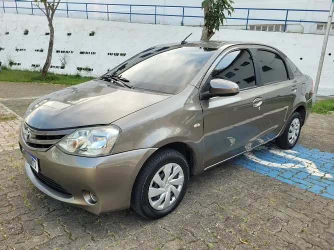 Toyota Etios XS Sedan 1.5 Flex 16V 4P Aut. 2017