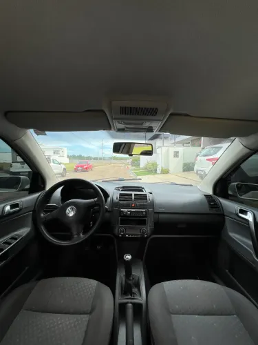 Volkswagen Polo Sedan 1.6 MI 101cv 8V 4P 2004