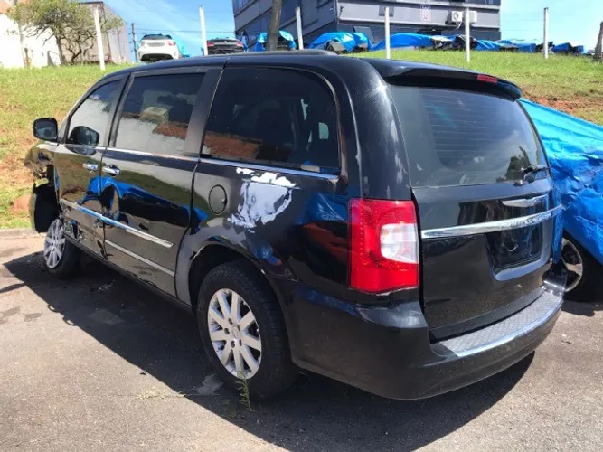 sucata chrysler town country 2012 para venda de peças