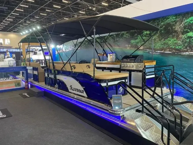 Pontoon F-boat Fluvimar 9500 + Motor de popa 250hp Mercury (Catamarã)