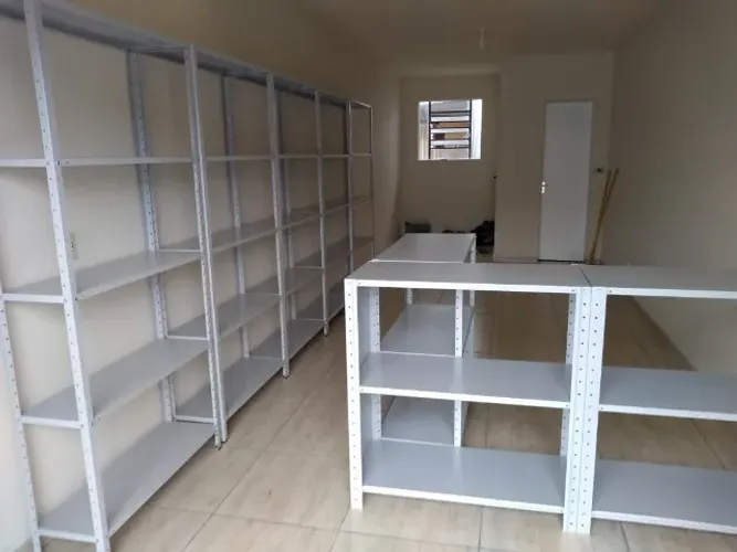 Estantes, Expositores, Gondolas | Racks - Material Novo.