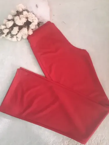 Calça Pantalona Feminina Básica em Poliéster
