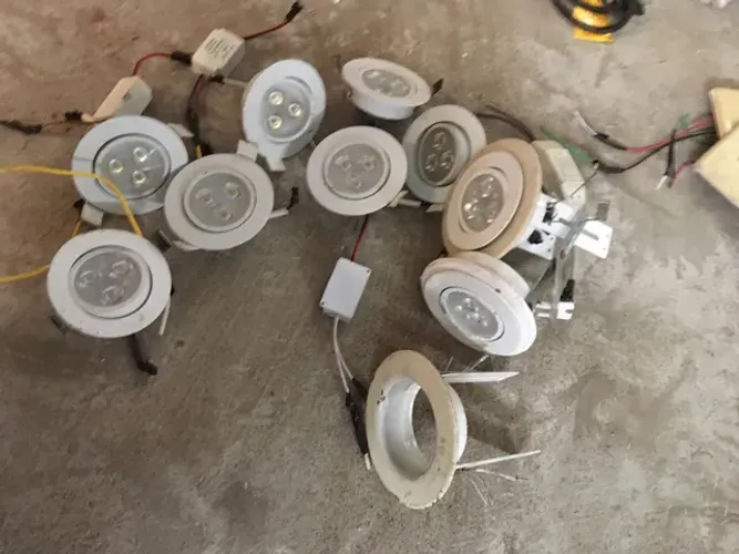 Lâmpadas de Led com Suporte 