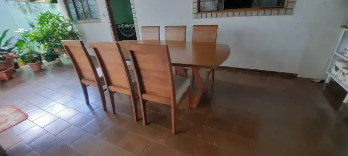Mesa de Jantar em Madeira Maciça com 6 Cadeiras