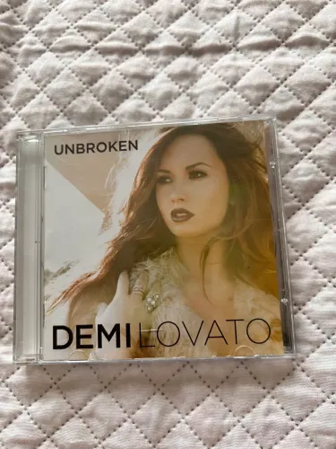 CD Demi Lovato