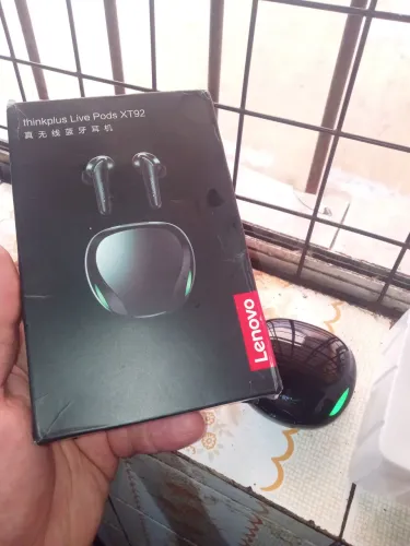Fone de ouvido bluetooth Lenovo leia
