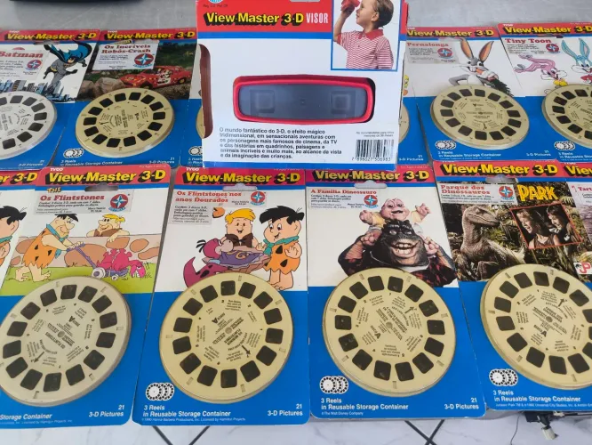 View master 3D da estrela + 18 cartelas de filmes variados cineminha/ óculos 3D NOVOS