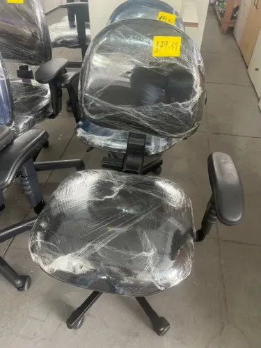 Cadeira de Escritório Giratória com Rodinhas