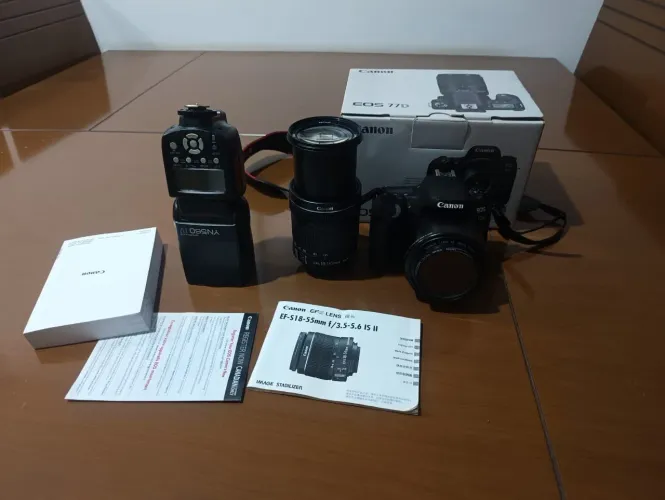 Kit Canon EOS 77D com Lentes e Flash